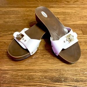 Dr Scholl’s Wood Grain White Flat Sandals Womens Sz 8